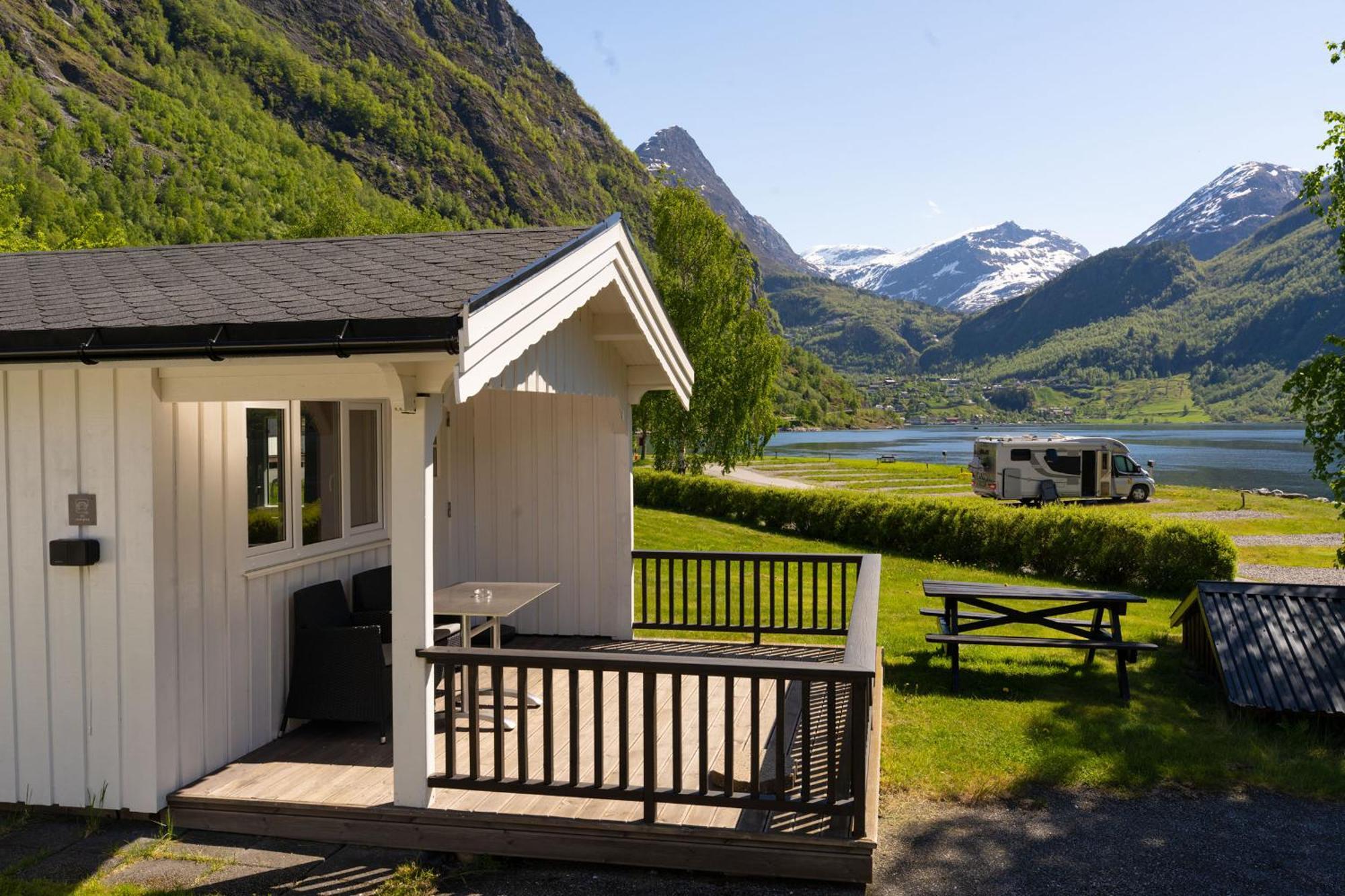 Geirangerfjorden Feriesenter Hotel Стая снимка